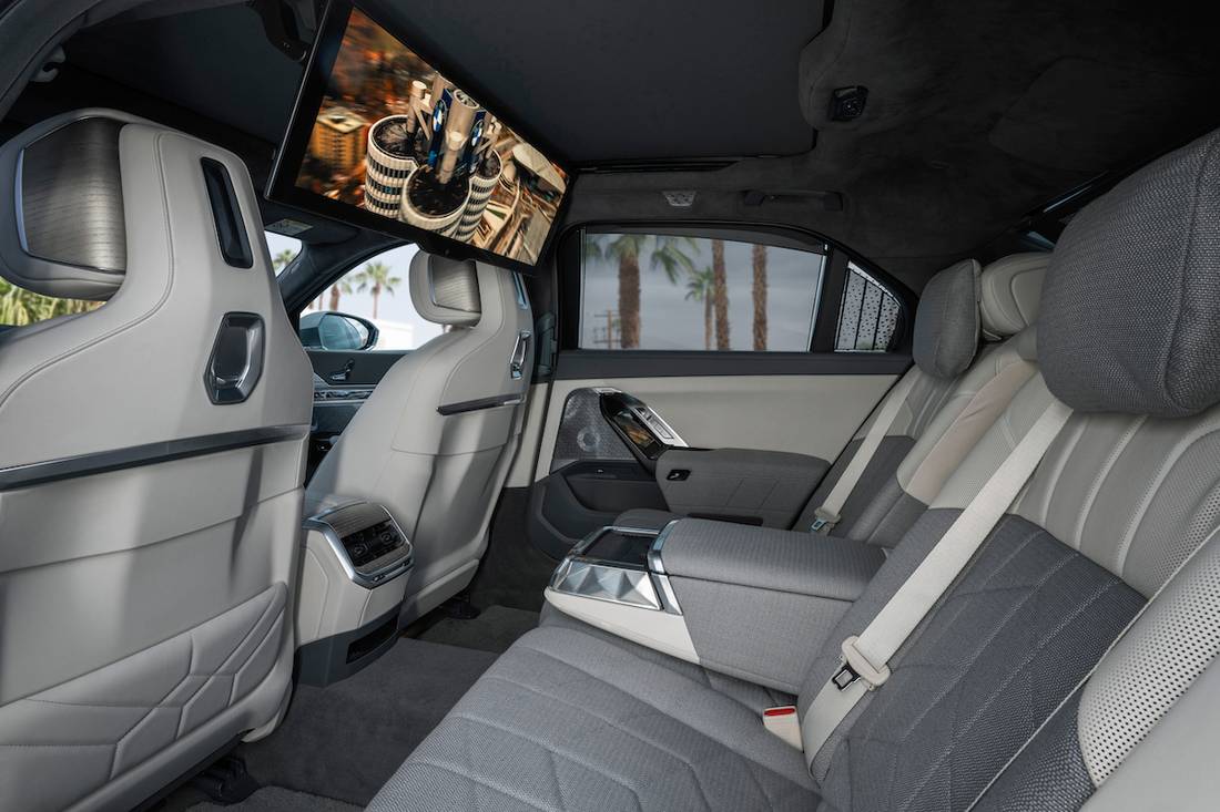 BMW i7 (2023) interior