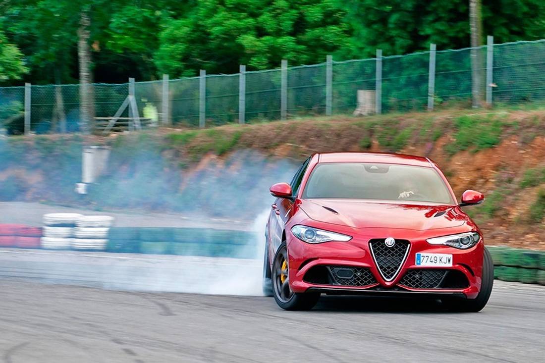 Alfa-Romeo-Giulia-Quadrifoglio-ventajas-traccion-trasera (1)