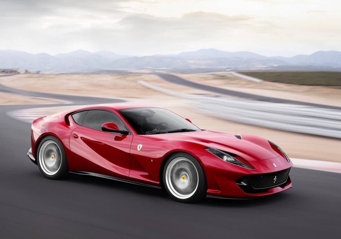 ferrari-812-superfast-side