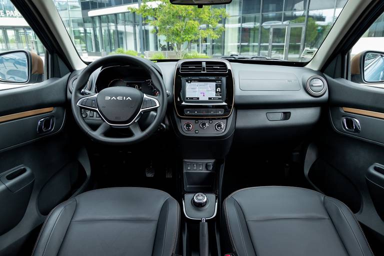 Dacia-Spring-Electric-65-Interior