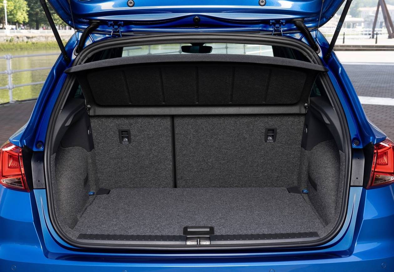 seat-arena-trunk