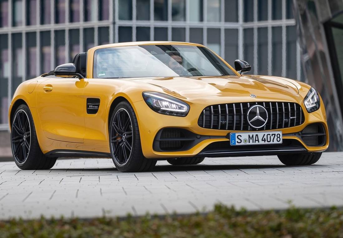 mercedes-amg-gt-roadster-front