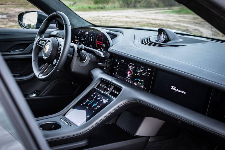 Porsche-Taycan-Interior