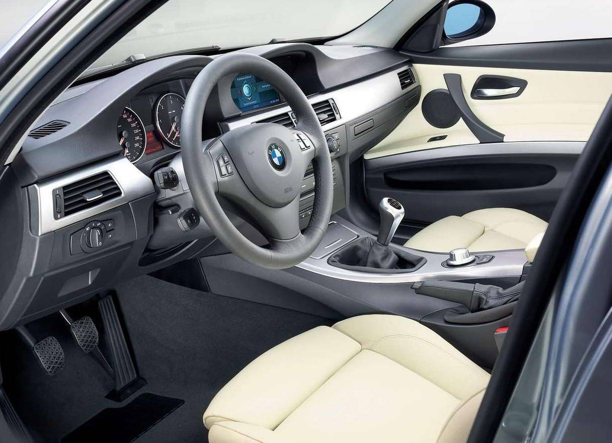 BMW-320d-Interior