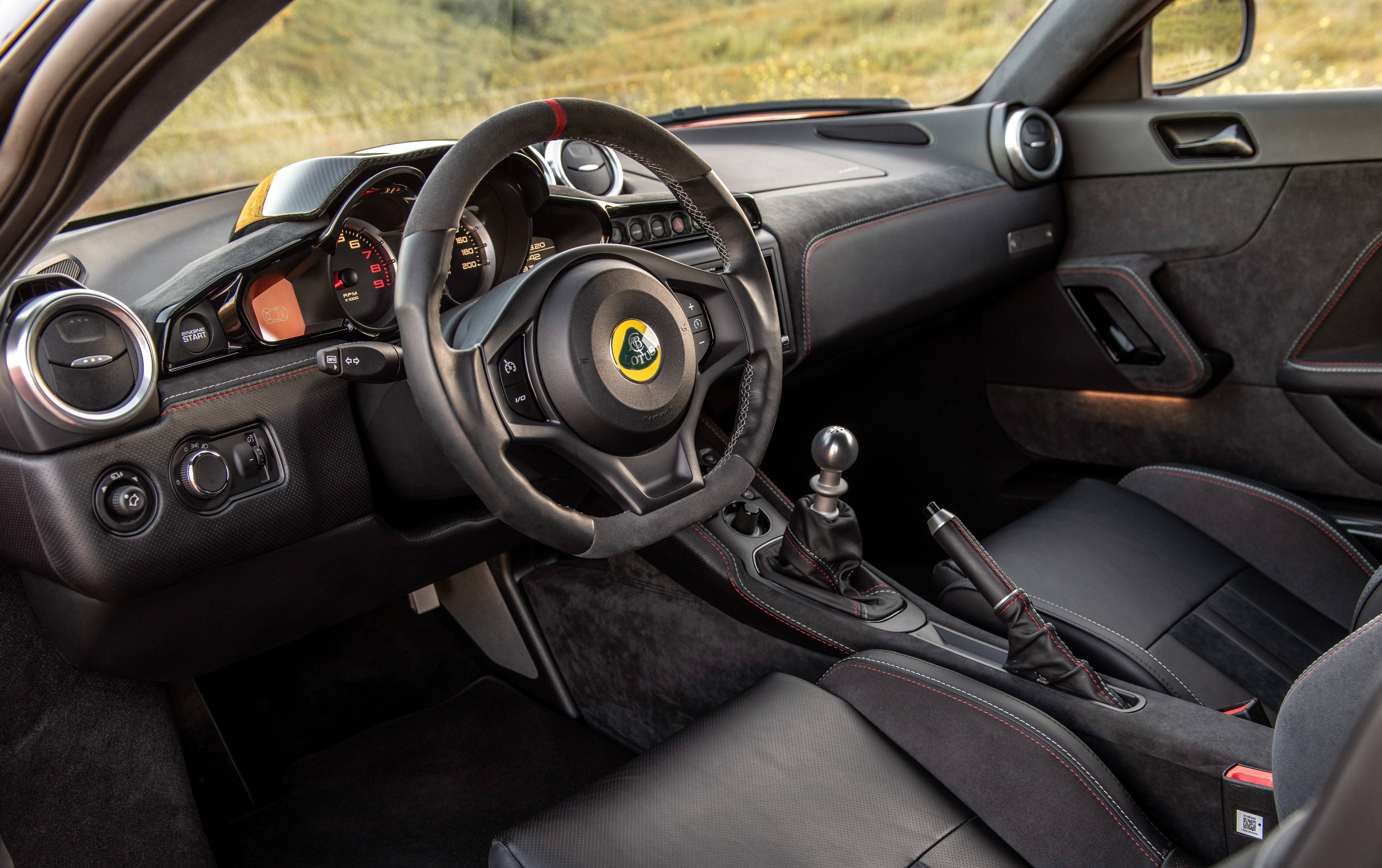 lotus-evora-interior