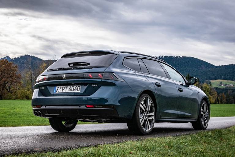 Peugeot-508-SW-Side-Rear