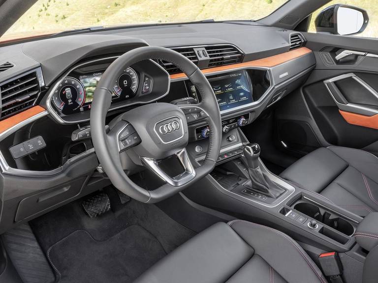 audi-q3-2019-cockpit