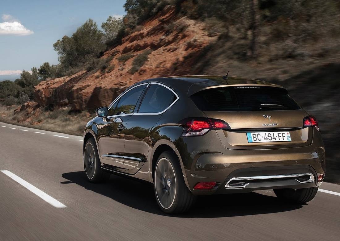 5S5clRY2e5eVFq7mJfUm2X-15e9ac9a05176780646bea86efd0aa88-Citroen-DS4-2012-1600-22-1100