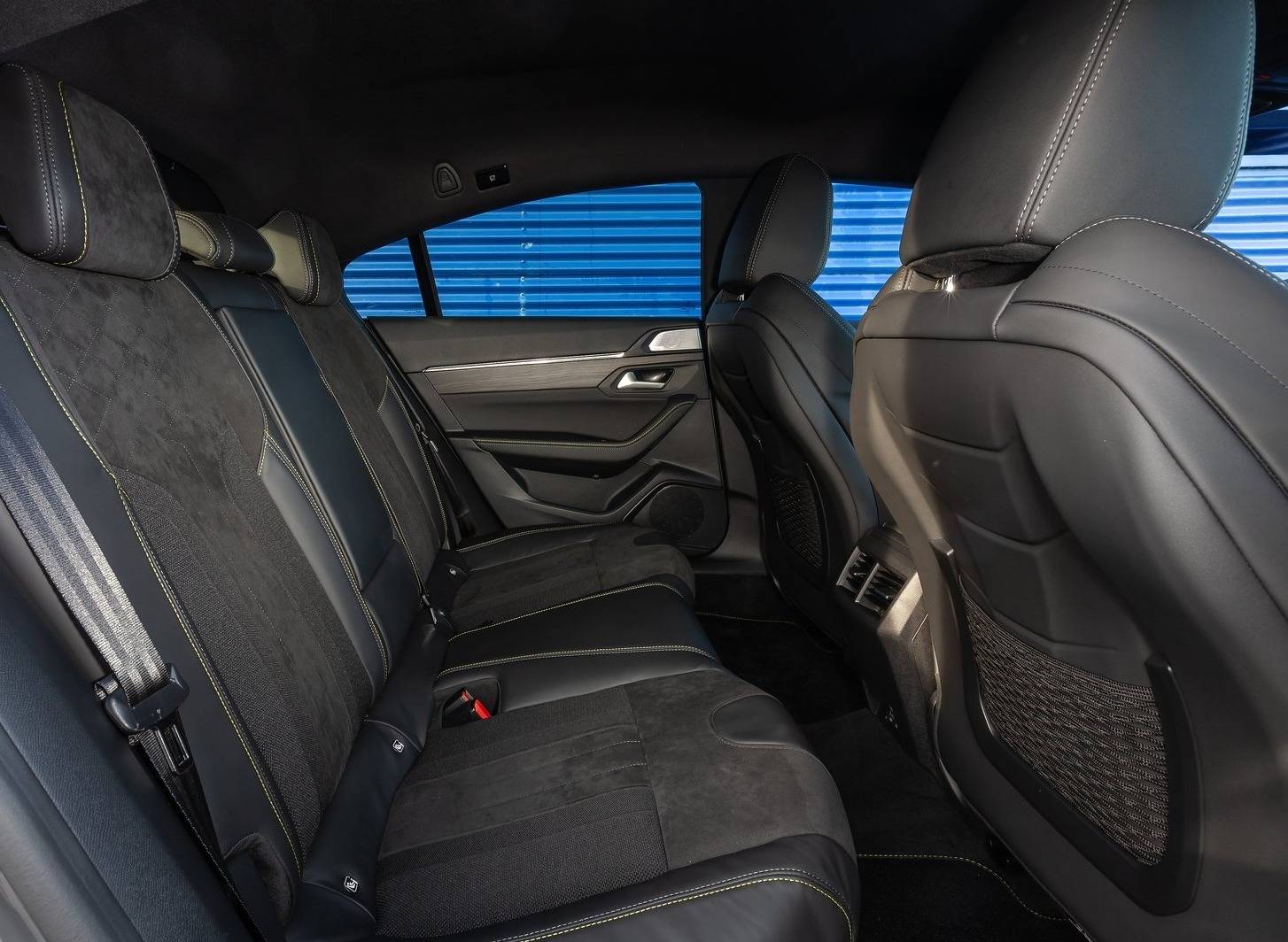 peugeot-508-pse-seats