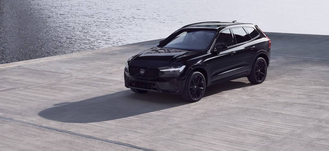 Volvo XC60 Black Edition (2023) banner